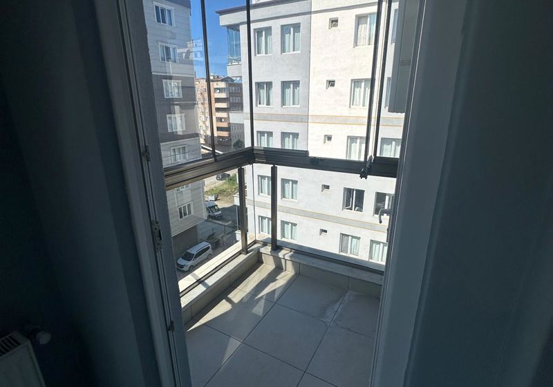 Atakum Yenimahalle'de Tramvaya Yakın, Asansörlü, Balkonlu Ferah