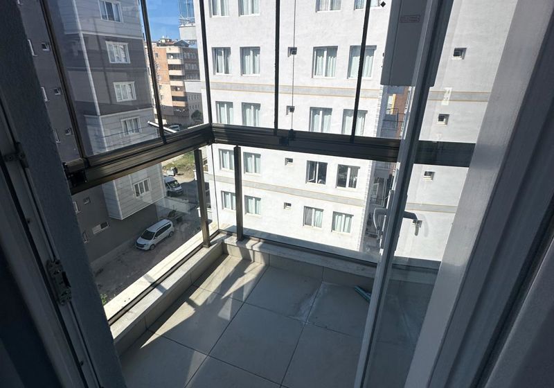 Atakum Yenimahalle'de Tramvaya Yakın, Asansörlü, Balkonlu Ferah